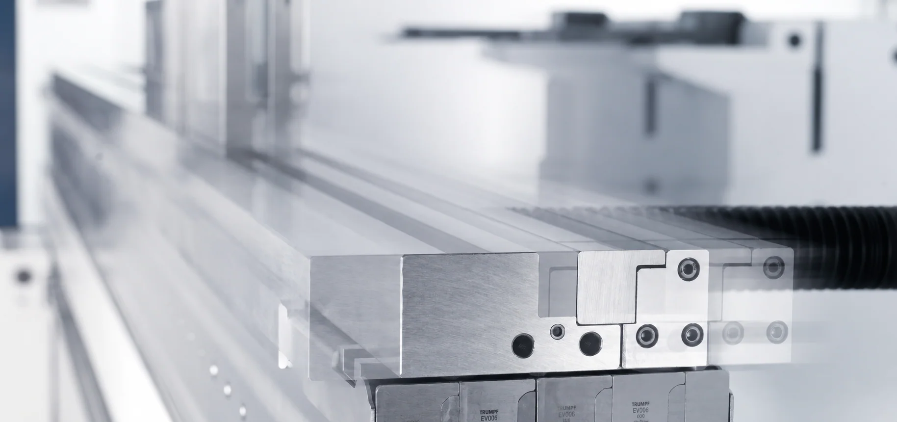 I-Axis Lower Die Shifting